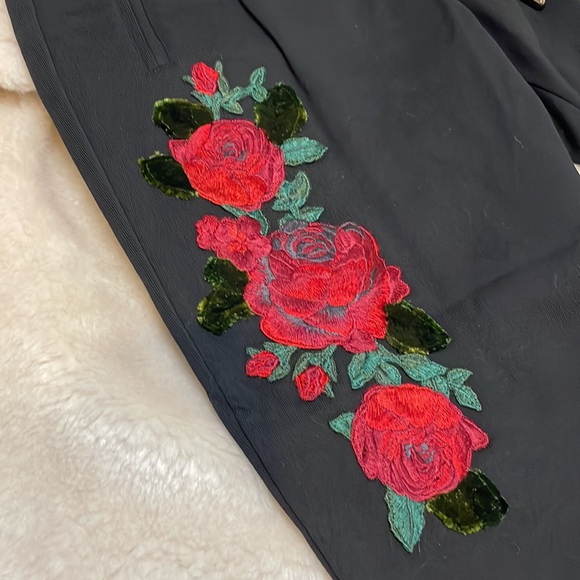 NWT *Dolce & Gabbana* black roses lounge pants size 46 - Picture 2 of 12